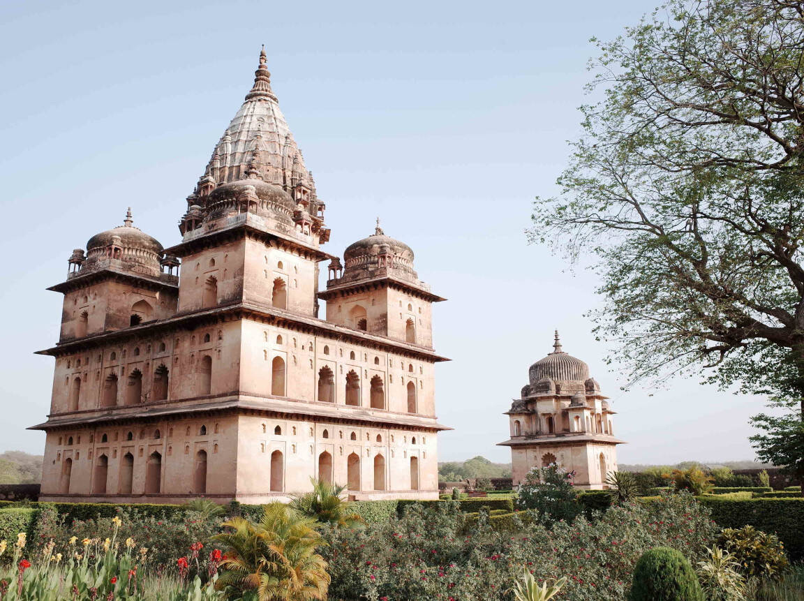 Orchha: palaces