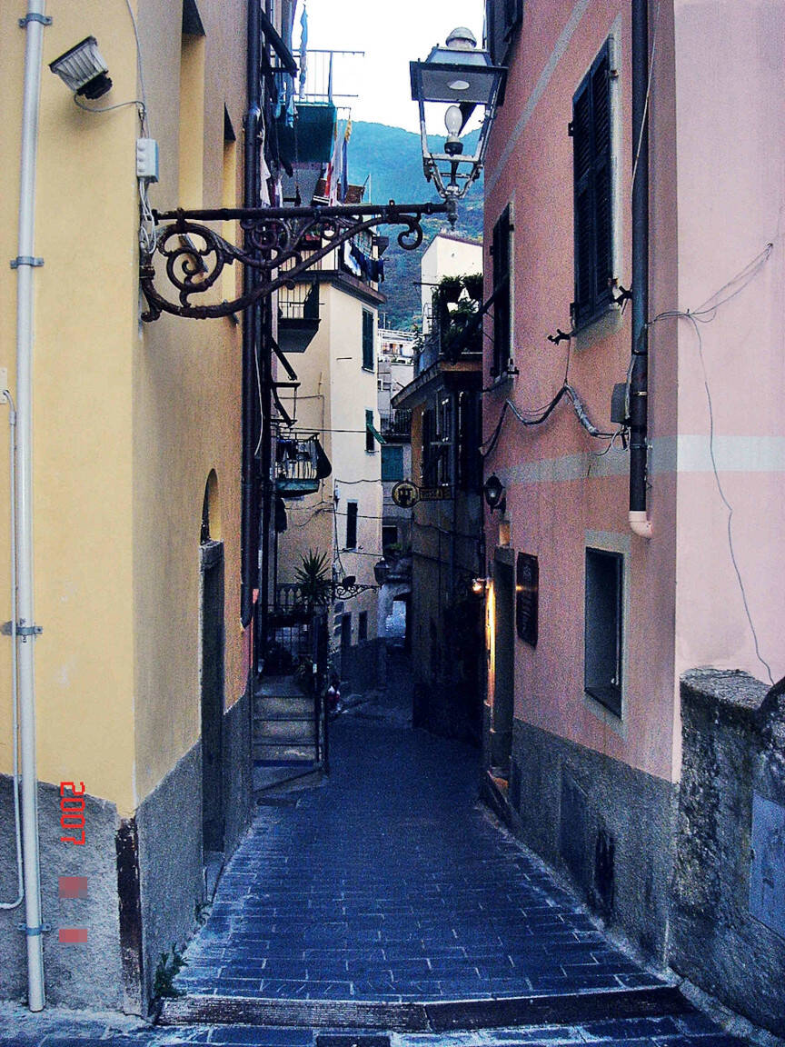 Cinque Terre: alley