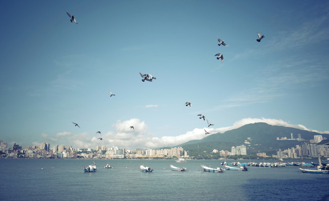 Vista di Tamsui dall'altra sponda del fiume