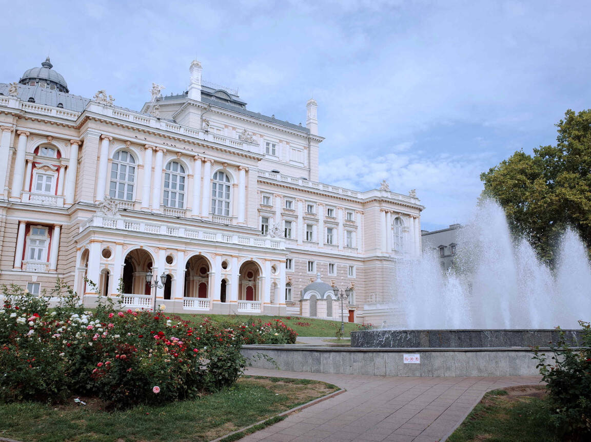 Odessa: retro del teatro dell'opera
